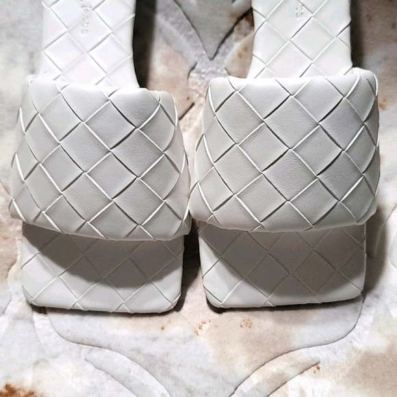Just In Dual Braided Vamp Slide Sandals - Picture 7 of 8